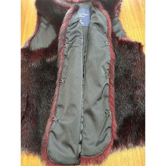 American Eagle Outfitters Faux Fur Vest Lined Women's Size Medium - Picture 6 of 6